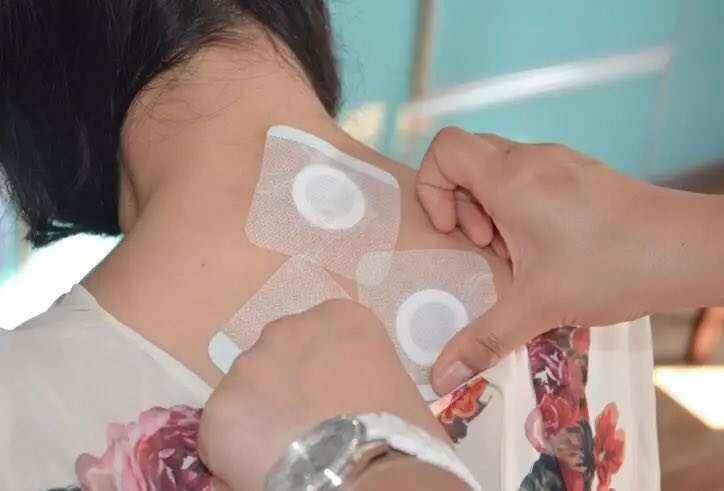 1、三伏貼癢能抹青草膏嗎？