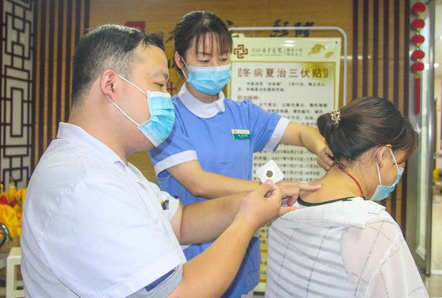 1、寶寶用三伏貼有用嗎？</p><p>為什么三伏貼不能給寶寶用？